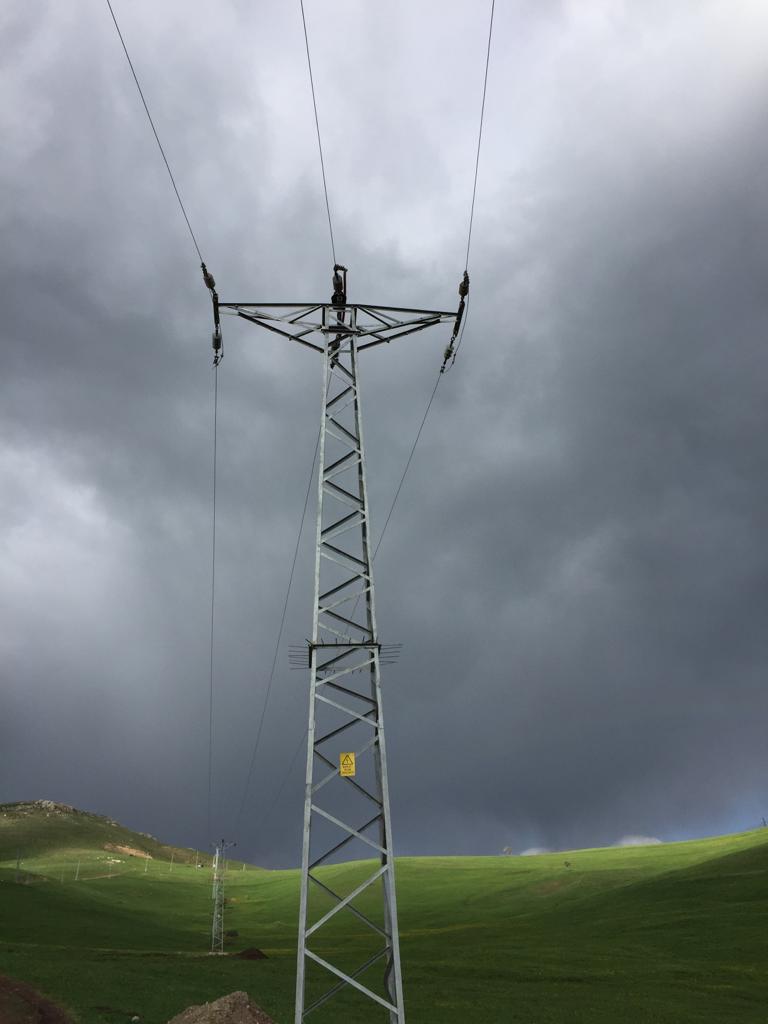 Üçel Direk Metal, galvanizli kaynaklı AG-OG demir direkler, trafo direkleri, boya kaynaklı potans imalatı, galvanizli cıvatalı direkler, demir direk imalatı, çelik konstrüksiyon, enerji direkleri, iletişim direkleri, aydınlatma direkleri, çelik yapılar, çelik yapı imalatı, endüstriyel yapılar, elektrik direkleri, demir direk imalatı, çelik konstrüksiyon hizmetleri