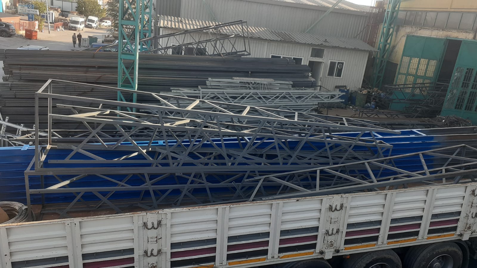 Üçel Direk Metal, galvanizli kaynaklı AG-OG demir direkler, trafo direkleri, boya kaynaklı potans imalatı, galvanizli cıvatalı direkler, demir direk imalatı, çelik konstrüksiyon, enerji direkleri, iletişim direkleri, aydınlatma direkleri, çelik yapılar, çelik yapı imalatı, endüstriyel yapılar, elektrik direkleri, demir direk imalatı, çelik konstrüksiyon hizmetleri